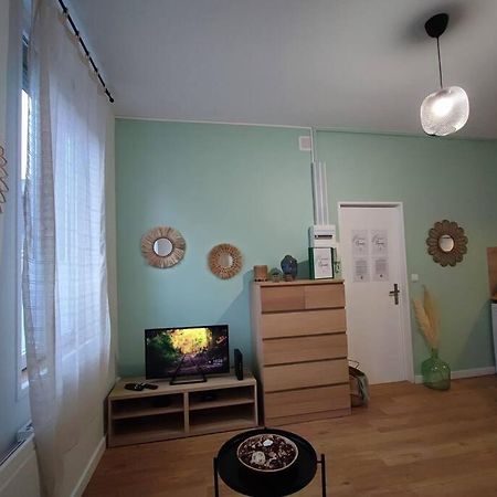 Namaste Studio By T&L Apartment Denain Luaran gambar