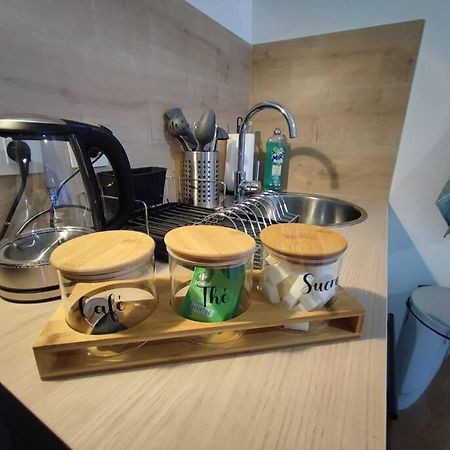 Namaste Studio By T&L Apartment Denain Luaran gambar
