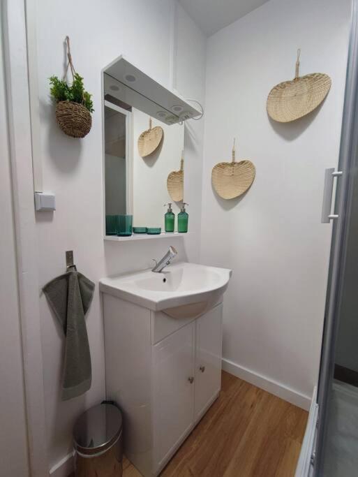 Namaste Studio By T&L Apartment Denain Luaran gambar