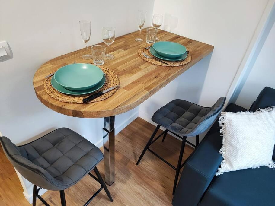 Namaste Studio By T&L Apartment Denain Luaran gambar