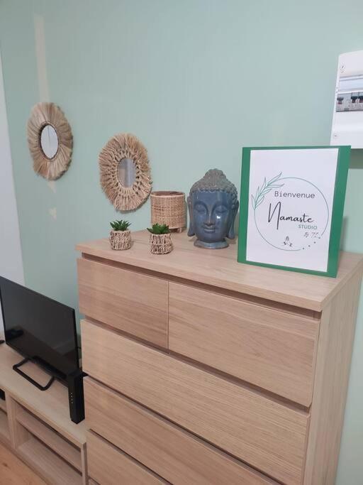 Namaste Studio By T&L Apartment Denain Luaran gambar
