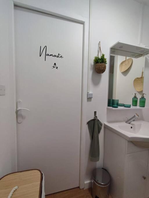 Namaste Studio By T&L Apartment Denain Luaran gambar